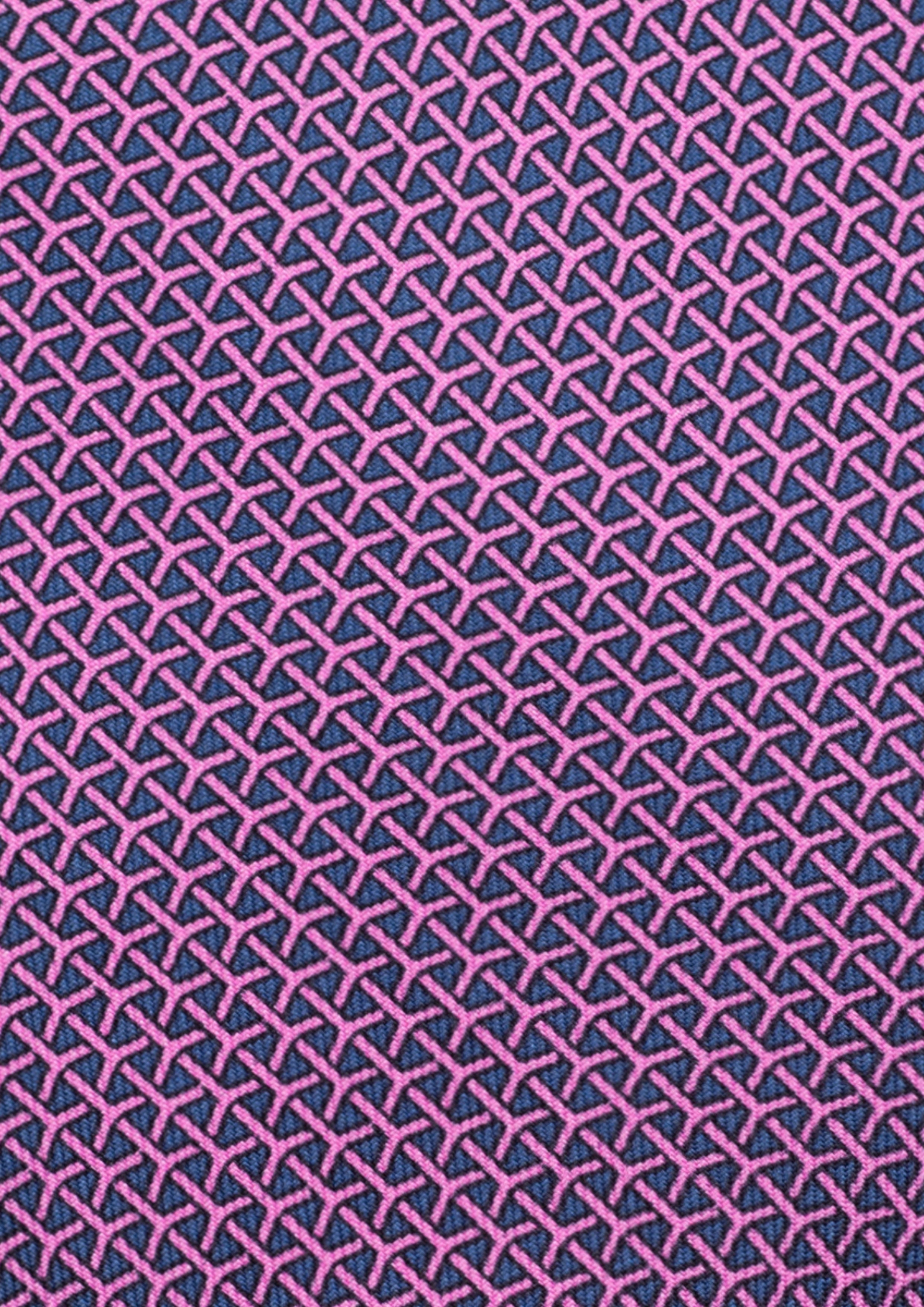 Cravate en twill 100% soie, ornée d'un motif géométrique rose sur fond violet