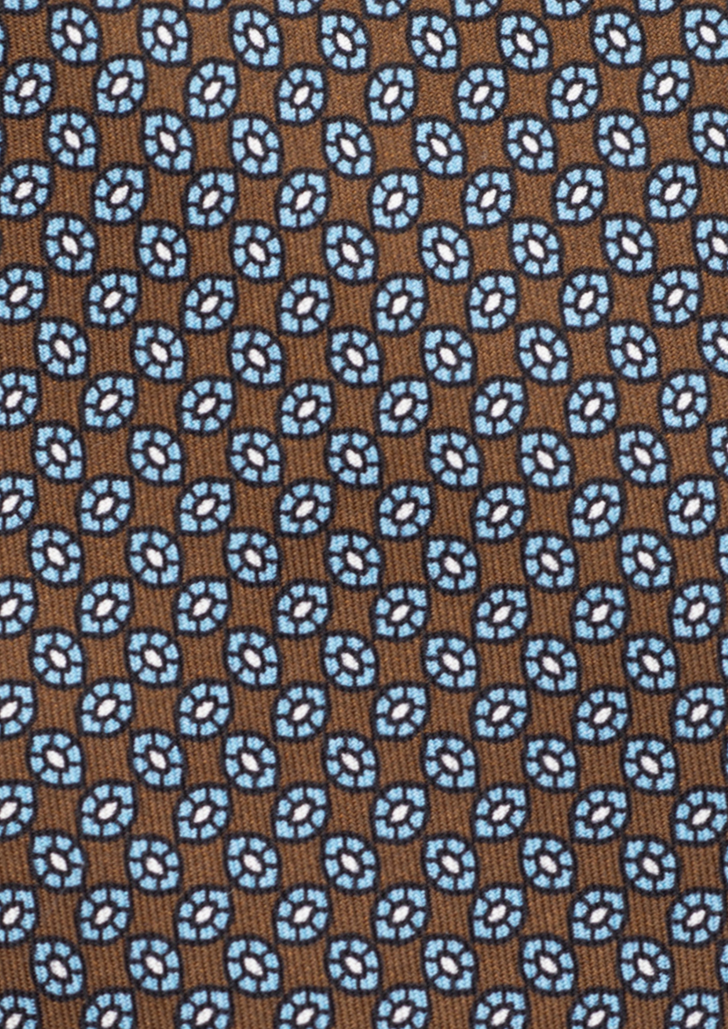 Cravate en twill 100% soie, ornée d'un motif barquette bleu et blanc sur fond marron