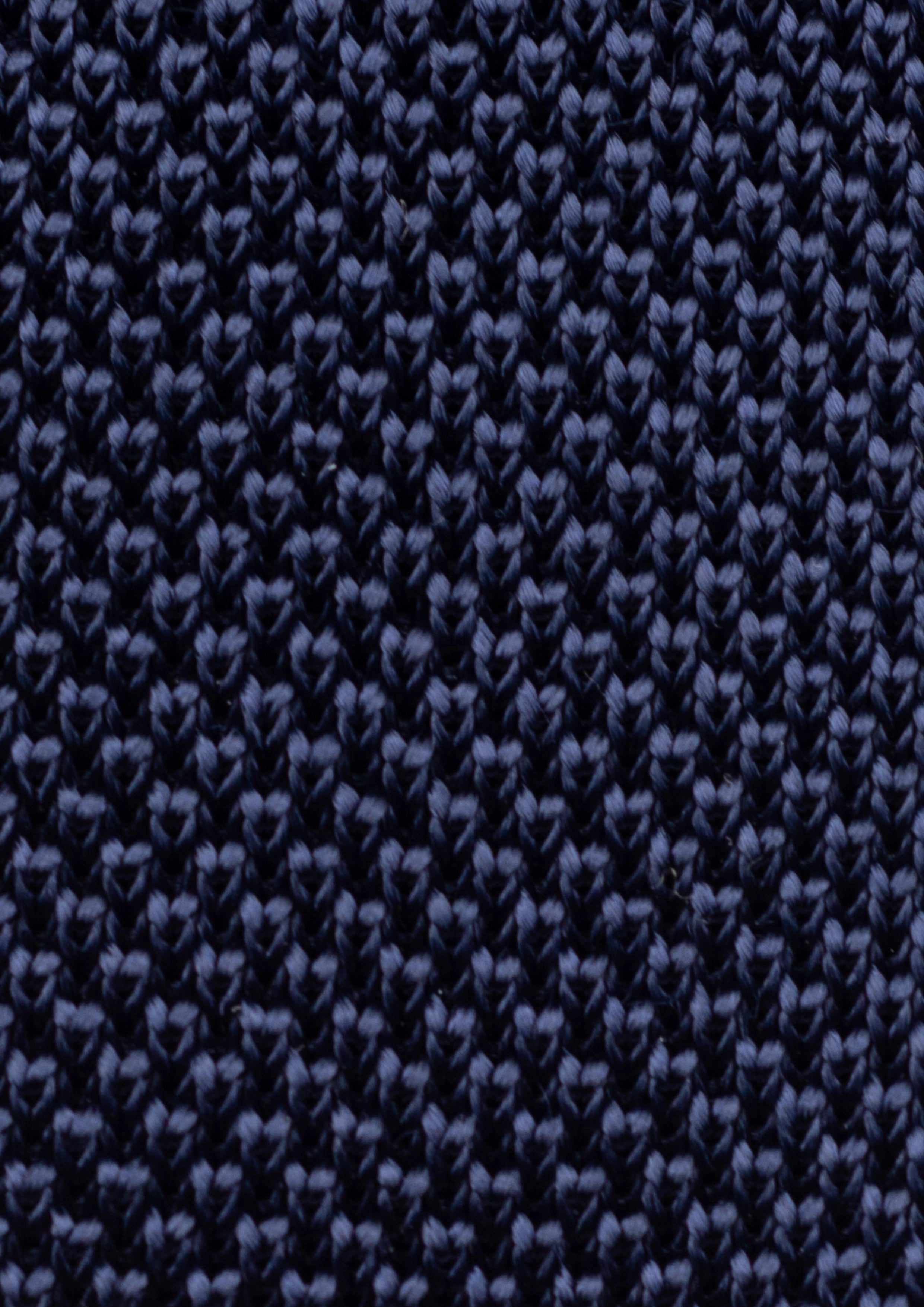 Cravate en tricot 100% soie, couleur bleu marine