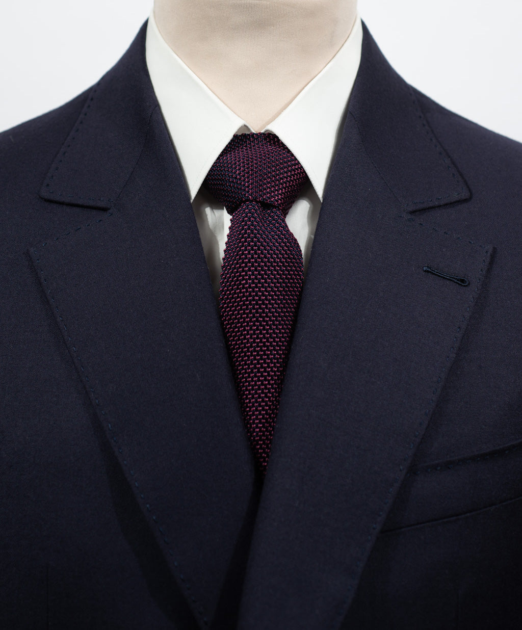 Cravate en tricot 100% soie, bleu marine et bordeaux